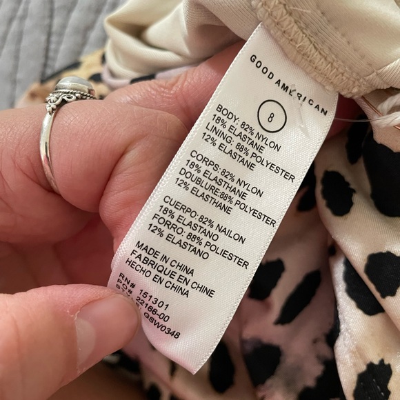 NWT Good American Ruched Halter One-Piece Swimsuit Cheetah Rose Print Size 8 5X - Picture 7 of 7